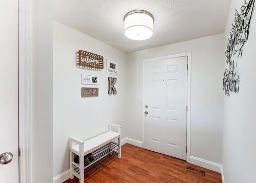 4052 Harris Ln, Springfield OH  45503-6458 exterior