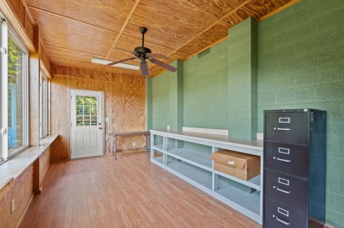 361 Blacks Creek Dr, Clayton, GA 30525-2965