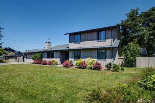 302 Madison St, Everson, WA 98276-7050