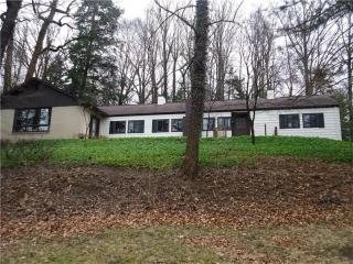760 Cabin Hill Dr, Greensburg, PA 15601-1660