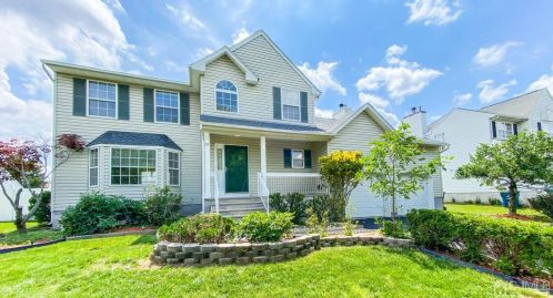 32 Alexis Ln, Edison, NJ 08820-4613