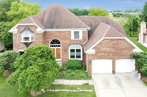5807 Corona Dr, Palatine, IL 60067-7372