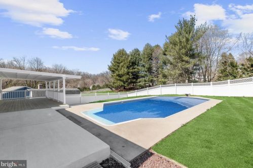 2102 Belgian Ct, Fallston MD  21047-1644 exterior