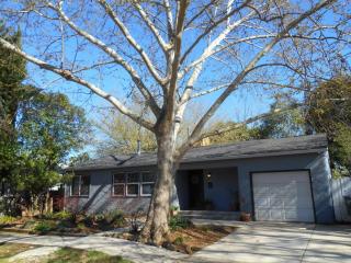 585 Loma St, Redding, CA 96003-3619