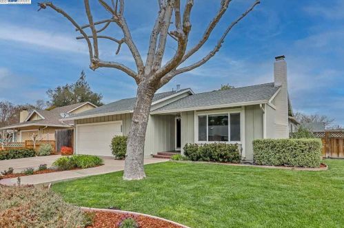 9770 Davona Dr, San Ramon, CA 94583-3143