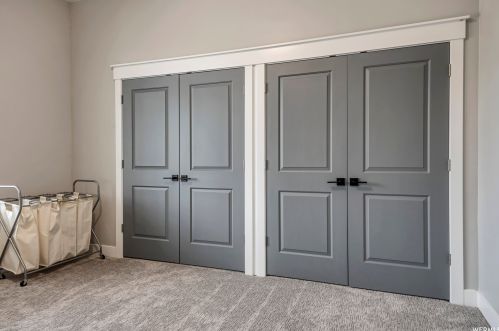 2712 Mt Jordan Rd, Sandy UT 84092-3380 exterior