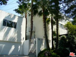 7943 Willow Glen Rd, Los Angeles CA  90046-1614 exterior