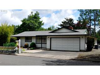 1361 Jefferson St, Roseburg OR  97471-6111 exterior