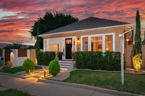 3714 Bancroft St, San Diego, CA 92104-3708