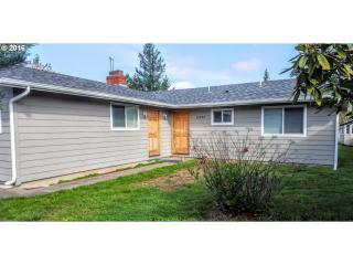 11843 Taylor St, Portland, OR 97216-3833