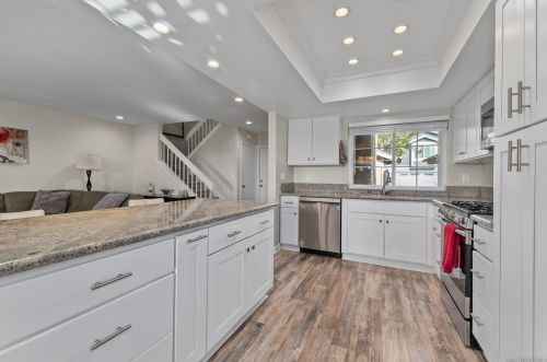 4593 Salem Pl, Carlsbad, CA 92010-6563