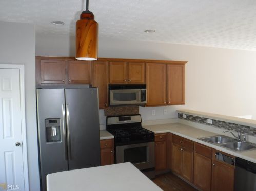 758 Celeste Ln, Atlanta GA  30331-8606 exterior