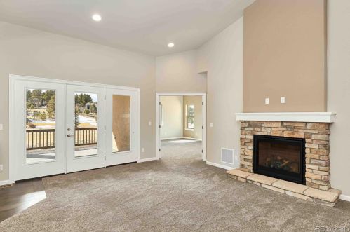 1336 Longs Pt, Woodland Park CO 80863-5306 exterior