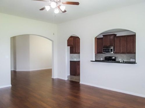 6118 Oxford Lake Dr, Richmond TX  77471-4657 exterior