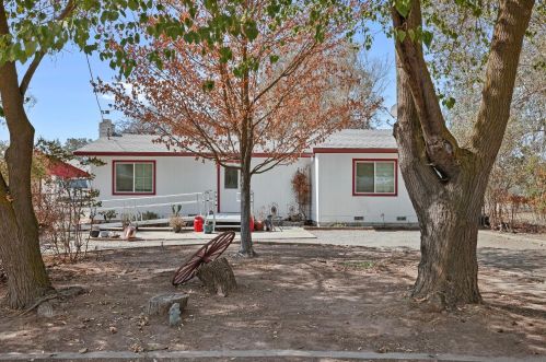 13025 Eberhard Rd, Lodi, CA 95240-9631