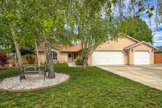3244 Seedling Dr, Redding, CA 96001-5835