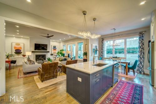 2382 Ewing Dr, Atlanta GA  30319-3929 exterior