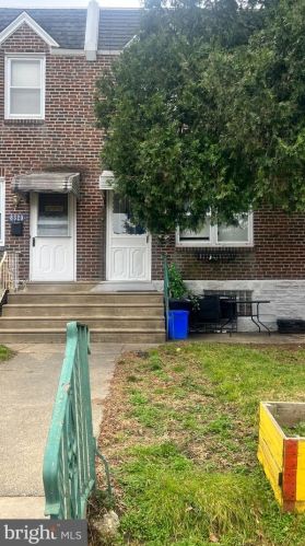 6327 Hegerman St, Philadelphia, PA 19135-3301