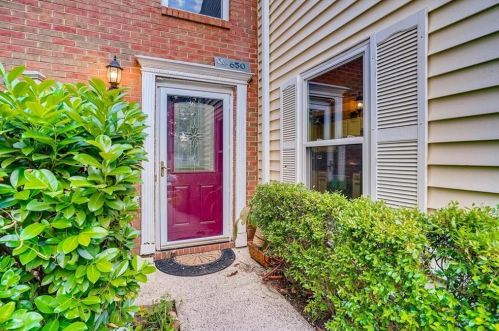 650 Coventry Township Ln, Marietta, GA 30062-3240