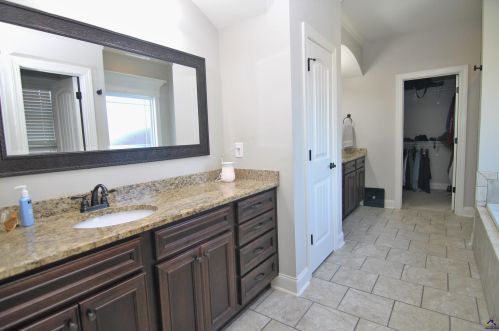2074 Hiwassee Dr, Bonaire GA  31005-2507 exterior