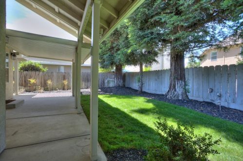 2181 Daubenberger Rd, Turlock CA 95380-9114 exterior