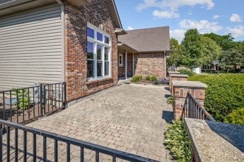 1031 Steinbeck Ct, Naperville, IL 60540-1308