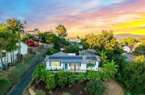 1113 Anza Ave, Vista, CA 92084-4517