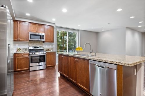 25 Waldorf, Irvine, CA 92612-1066