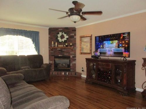 70 Longmeadow Dr, Torrington CT  06790-4100 exterior