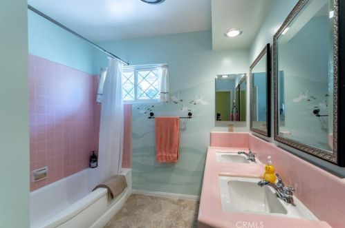 3902 Altura Ave, Glendale CA 91214-2501 exterior