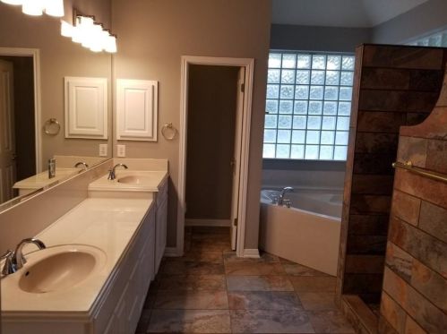 10617 Coreopsis Dr, Austin TX  78733-5725 exterior