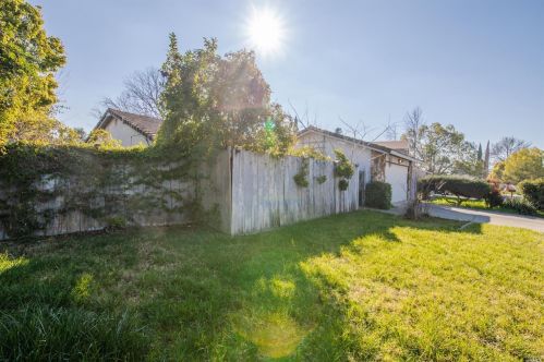142 Bel Air Dr, Vacaville, CA 95687-6302