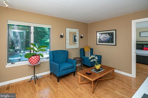 22 Constitution Hl, Princeton NJ  08540-6748 exterior