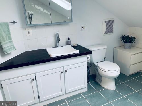 2233 Luzerne Ave, Silver Spring MD 20910-2135 exterior