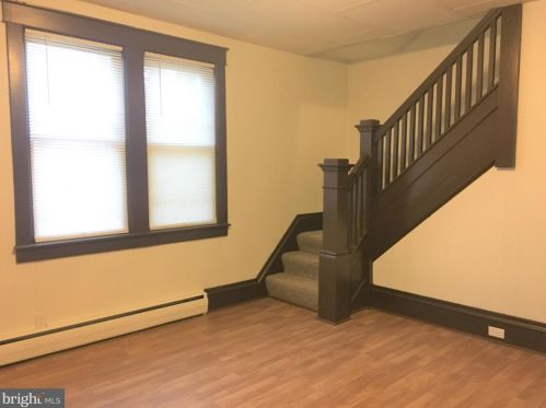 42 Lincoln Ave, Ephrata PA  17522-2714 exterior