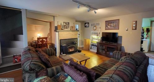 1639 Main St, Port Norris, NJ 08349-3832