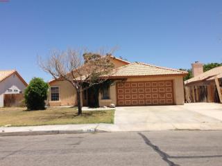370 Bristlecone Ave, Blythe, CA 92225-2414
