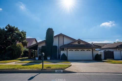 1246 Aster St, Upland, CA 91786-2113