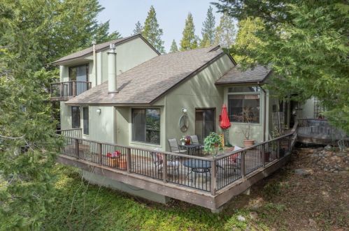 914 Buckthorn Dr, Vallecito, CA 95247-9683