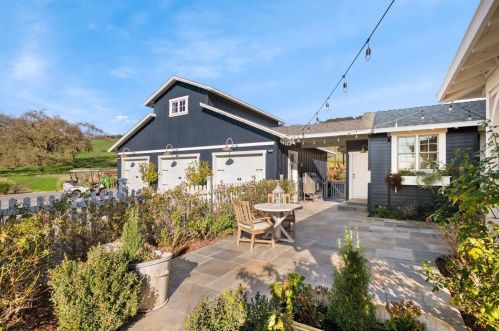7670 Crews Rd, Gilroy CA  95020-9558 exterior