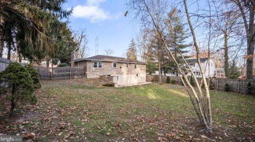 13 Rosalind Dr, Trenton NJ  08648-3245 exterior