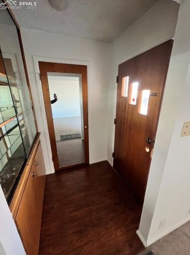 925 Alexander Cir, Pueblo, CO 81001-2014