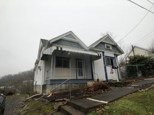 407 Jefferson St, Mannington, WV 26582-1065