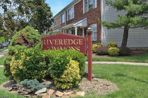 1039 Cellar Ave, Scotch Plains, NJ 07076-3161