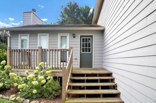 4042 Casey Glen Ct, Duluth, GA 30096-2608
