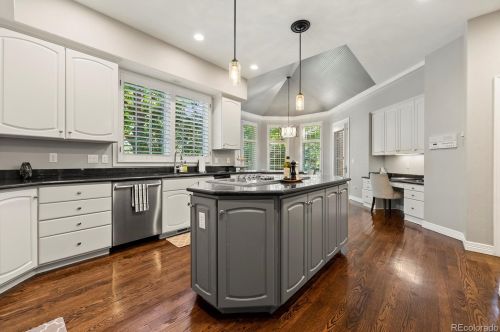 49 Cherry Hl Farm Dr, Englewood CO 80113-7169 exterior