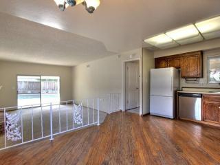 36105 Fanshawe St, Fremont, CA 94536-4633