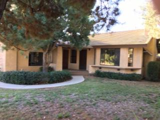 994 Martin St, Ojai, CA 93023-4166