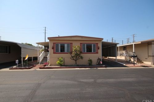 525 Gilbert St, Anaheim CA  92801-5034 exterior