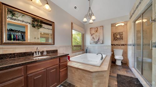 1910 Parkside Dr, Sycamore IL  60178-3315 exterior